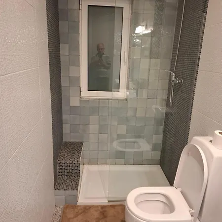 In Centre Of Near Gulbenkien Garden *