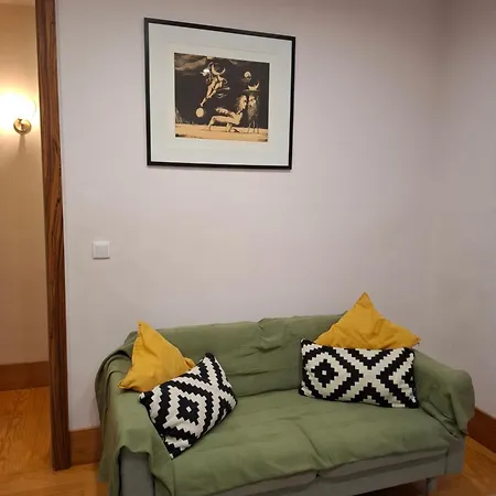 In Centre Of Near Gulbenkien Garden Appartamento Lisbona