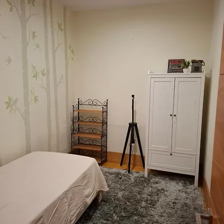 In Centre Of Near Gulbenkien Garden