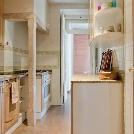 Apartamento In Centre Of Near Gulbenkien Garden