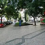 In Centre Of Near Gulbenkien Garden Apartman