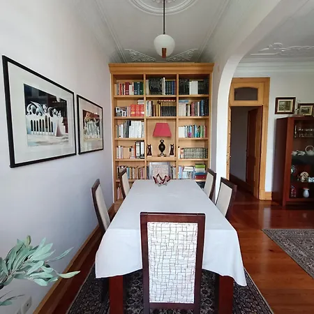 In Centre Of Near Gulbenkien Garden Apartment *