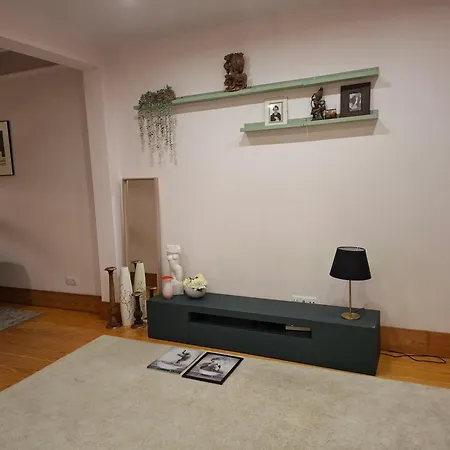 In Centre Of Near Gulbenkien Garden Apartment Lissabon